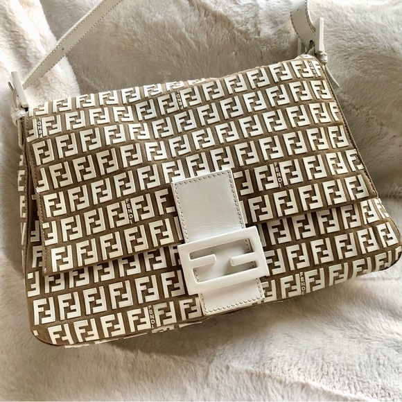 Fendi Rare Mamma Forever Rubberized Logo Bag - Picture 2 of 15